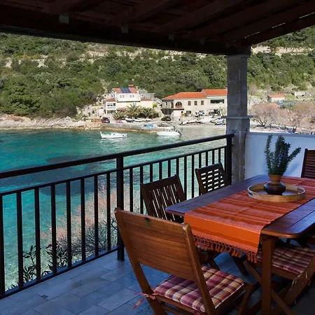 Διαμέρισμα Alavia Ii Babina