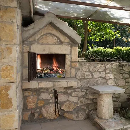 Apartment Alavia Ii *